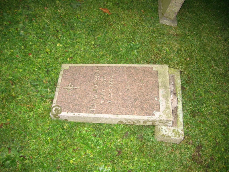 Grave number: ÖKK 2    70