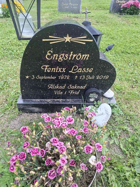 Grave number: 001 3 U    12