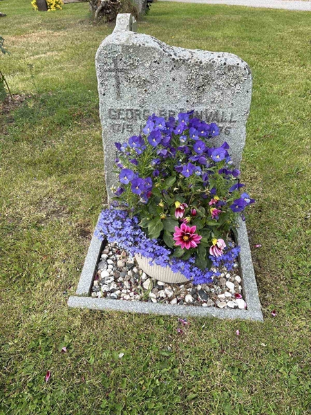 Grave number: 003 A    67
