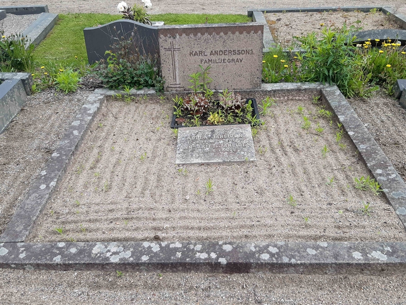 Grave number: NO 22    81
