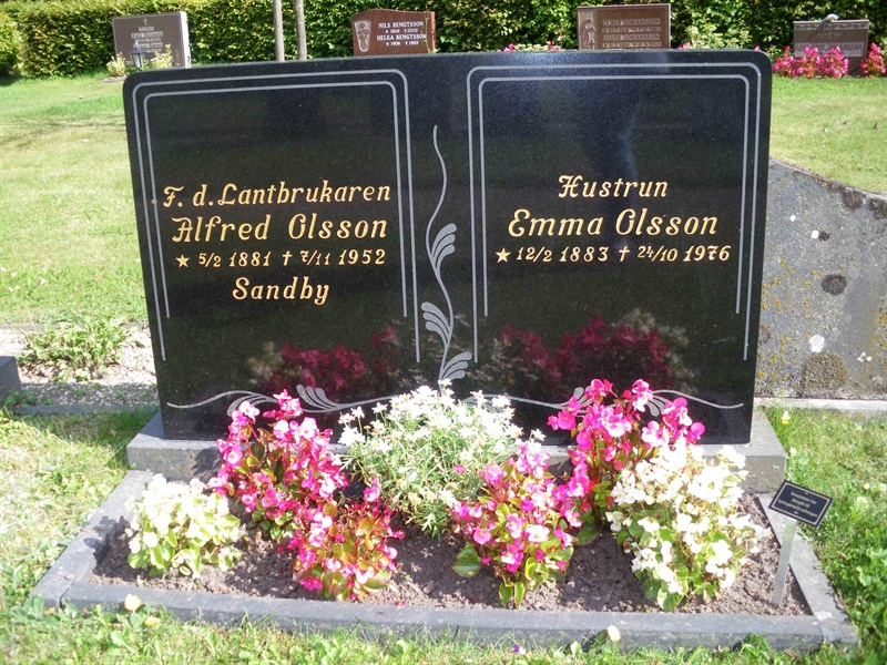 Grave number: NSK 09    15