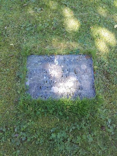 Grave number: NO 08   126