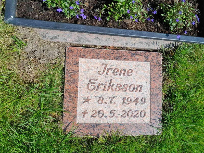 Grave number: 1 G 2467