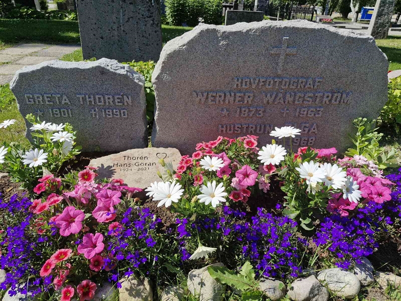 Grave number: 1 FRID 98-99