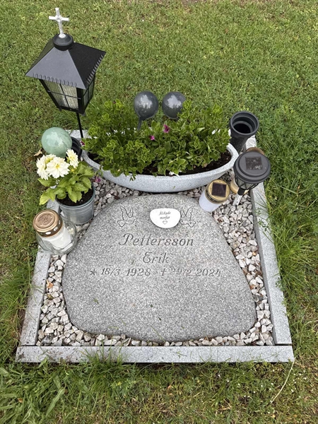 Grave number: NÅ U44 51