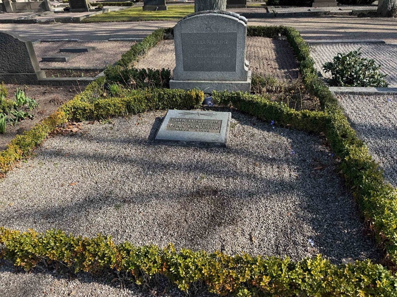 Grave number: Ö 18i 137, 138