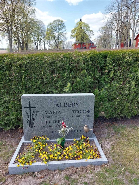 Grave number: HÖ 7  106, 107