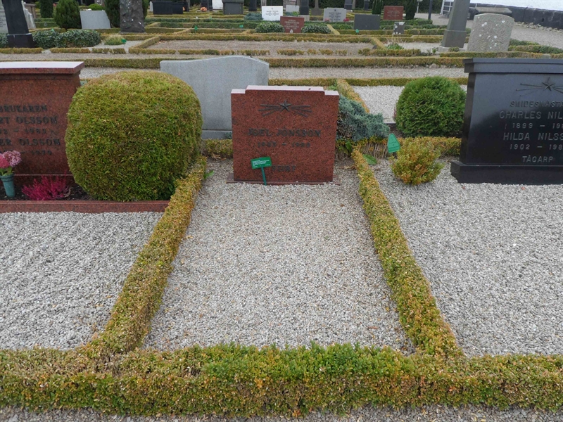 Grave number: ÖT GNK2D    21