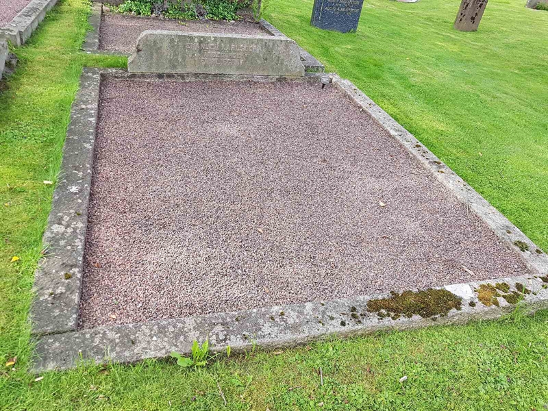 Grave number: 06 60520