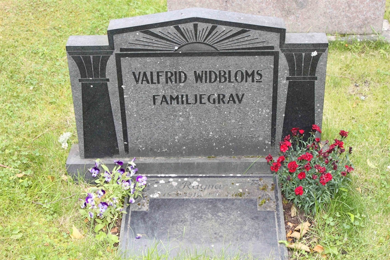Grave number: GK TABOR    70, 71
