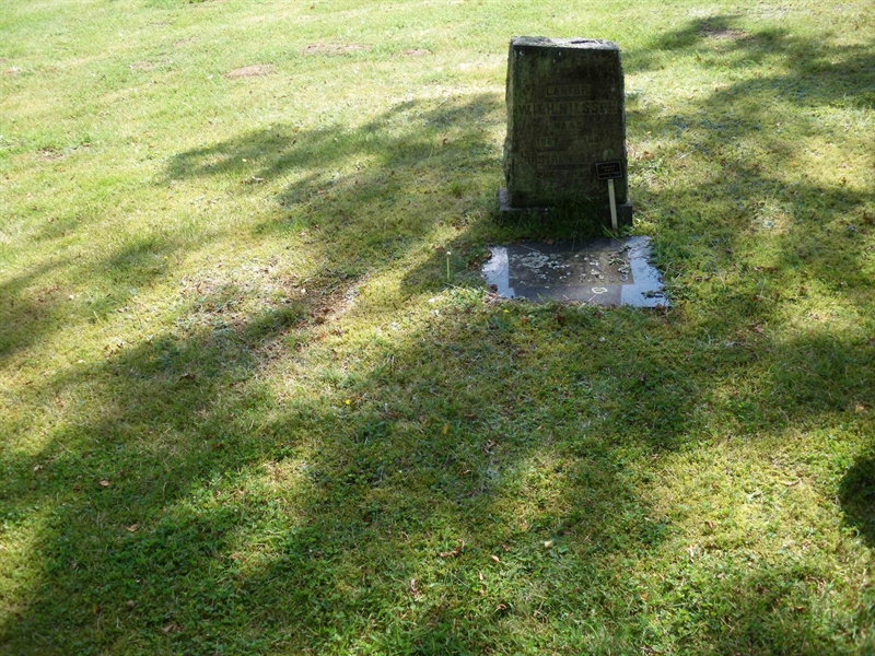 Grave number: SB 05     9