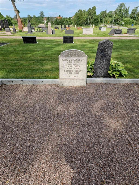 Grave number: 05 R   68
