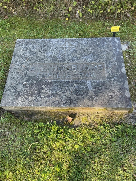 Grave number: 1 R   377B