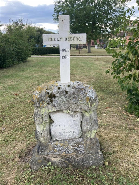 Grave number: G 10 4
