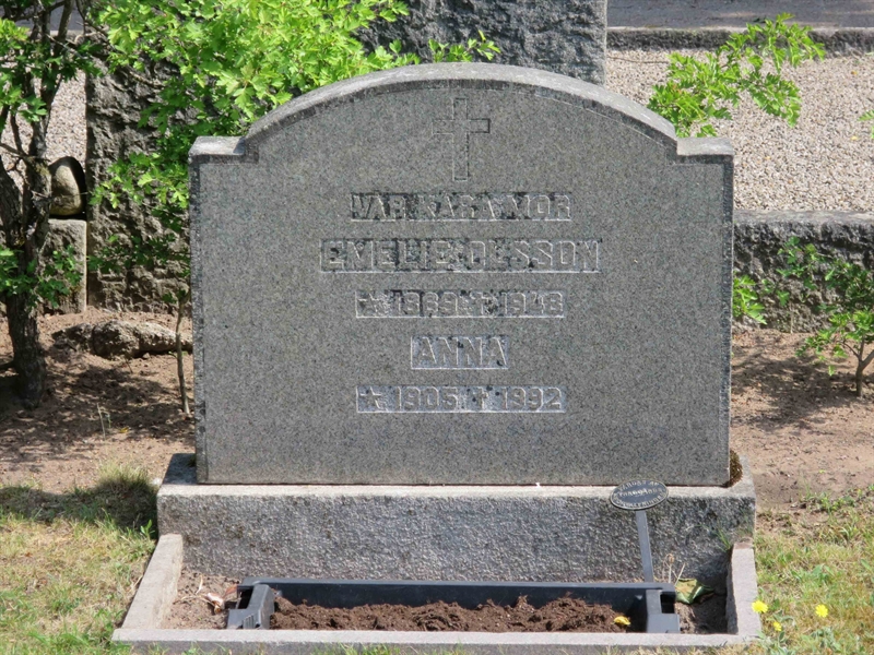 Grave number: HÖB 37    13