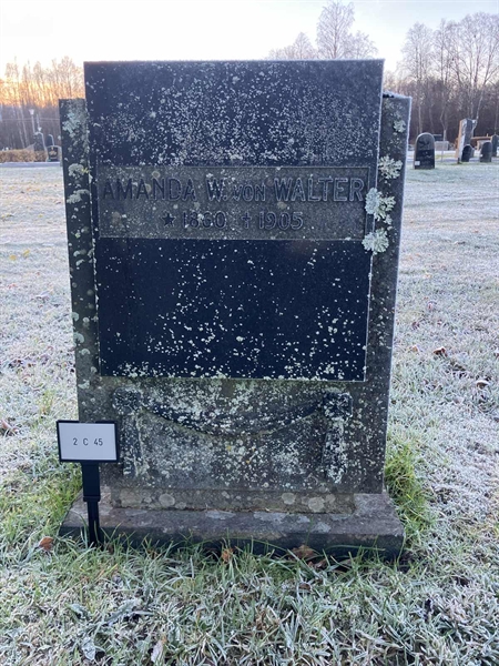 Hautatunnus: 2 C    45