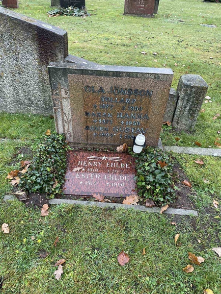 Grave number: VV 2    10, 11, 12