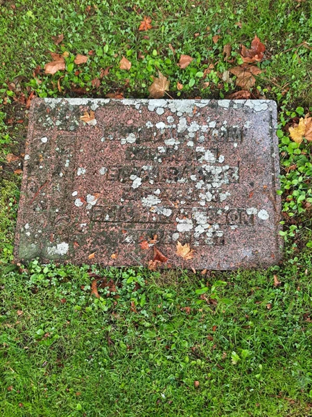 Grave number: 4 Kv.1   262-264