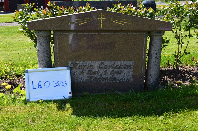 Grave number: LG O    32, 33