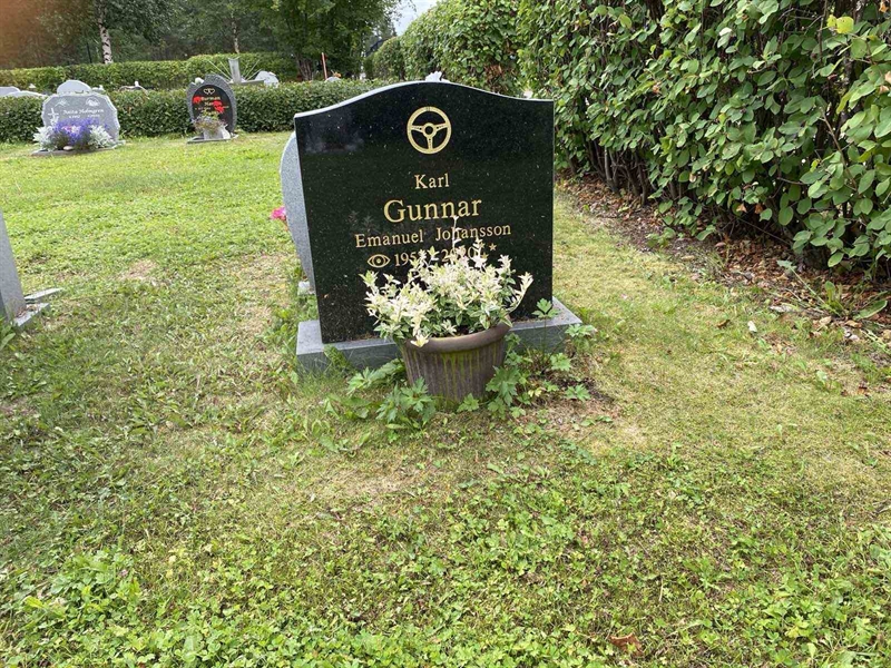Grave number: 3 19 712