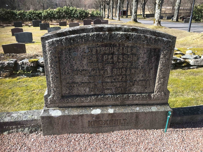 Grave number: 1 G   387, 388, 389