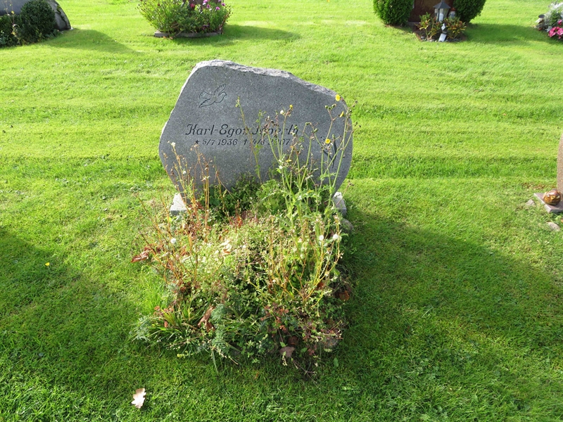 Grave number: 1 10   86