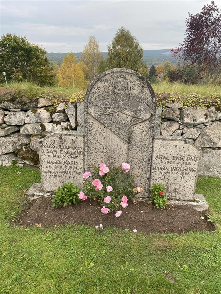 Grave number: 1 GaKy Kv01    24-27