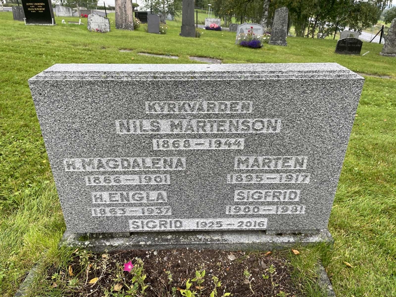 Grave number: MV II    18