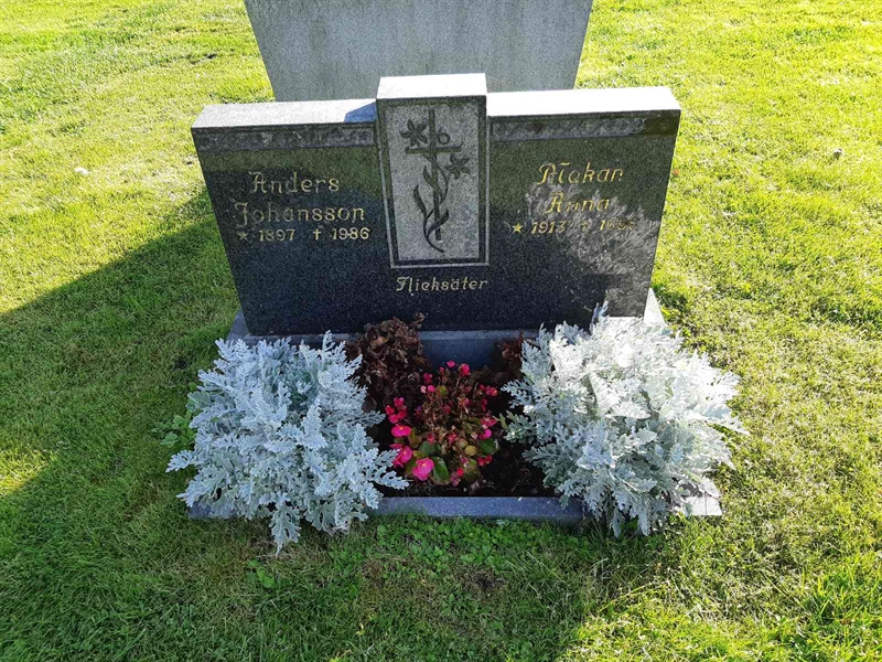 Grave number: Fr 8   351-352