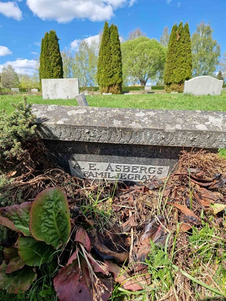 Grave number: 501 20 4305-4308