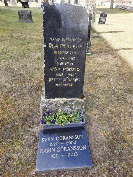 Grave number: OG M    64-65