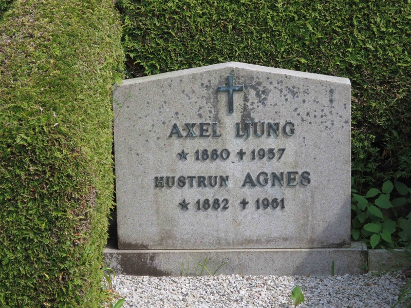 Grave number: HÖB 47    35