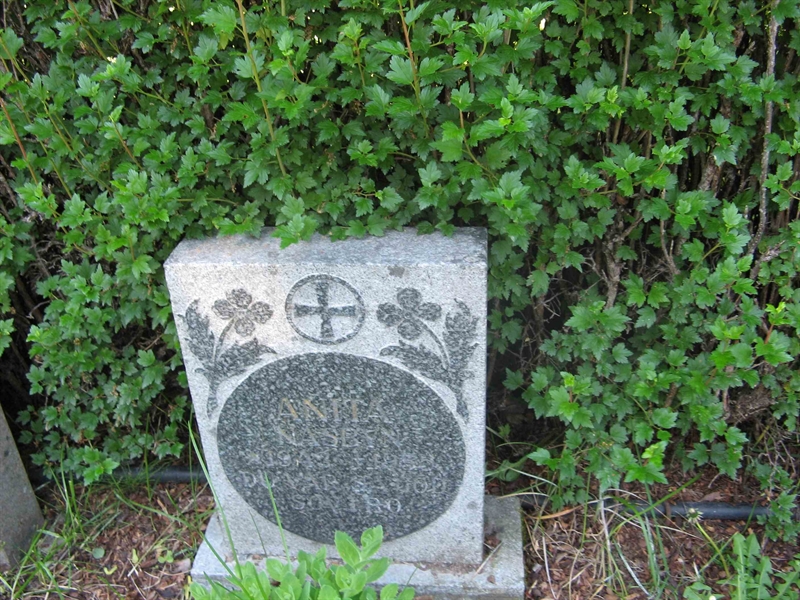 Grave number: A E   56