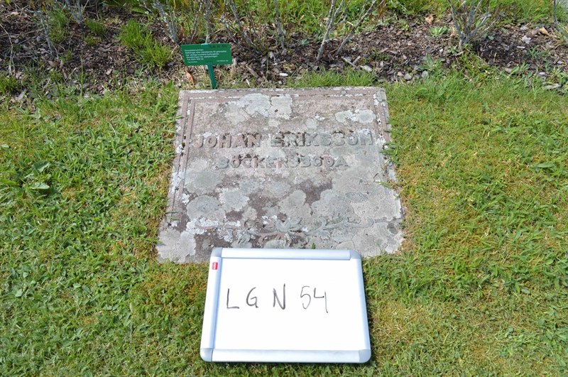 Grave number: LG N    54