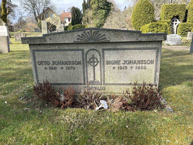 Gravnummer: LI    69