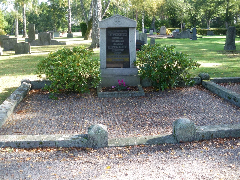 Grave number: SB 15     3