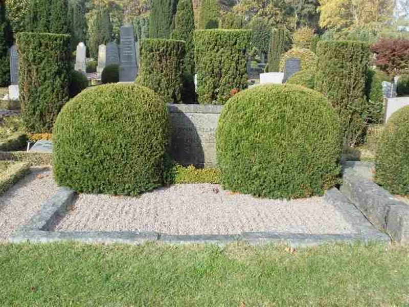 Grave number: KG C     4B