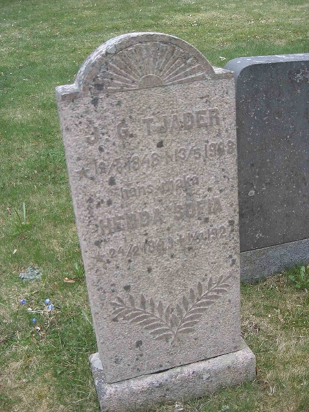 Grave number: 05 R   71