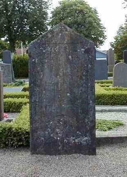 Grave number: BK B   210, 211, 212