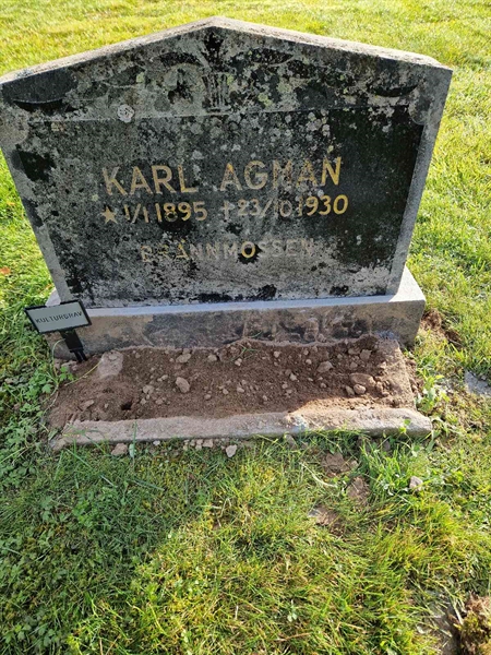 Grave number: 2 KV.4   134