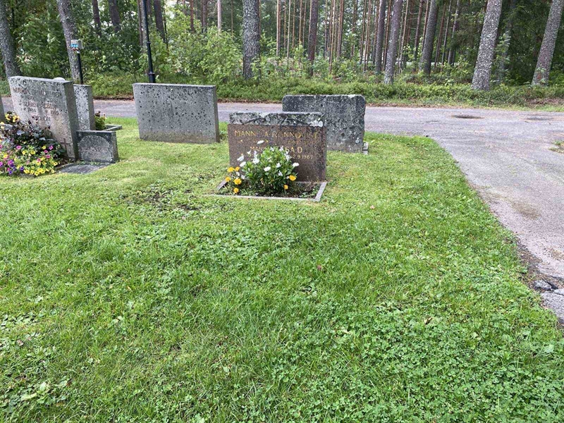 Grave number: 3 02   127