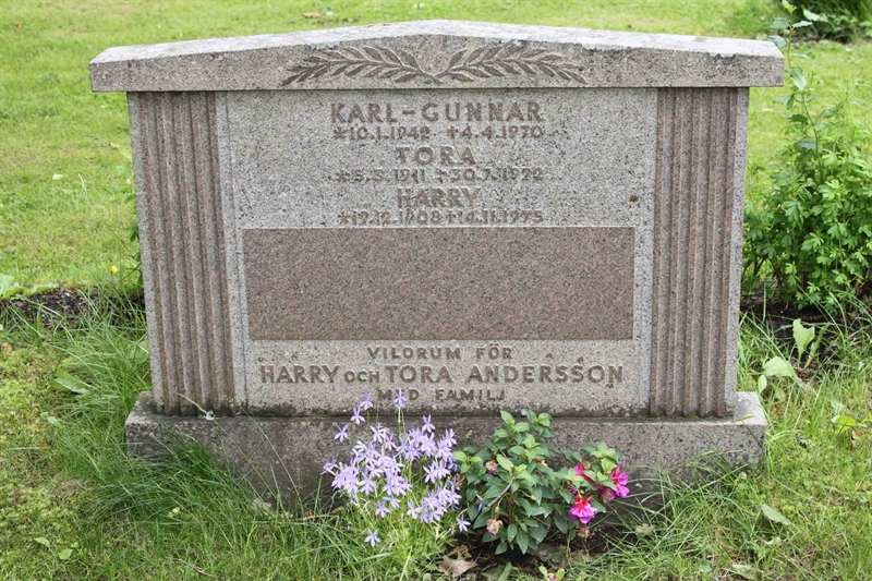 Grave number: GK MAGDA    55, 56