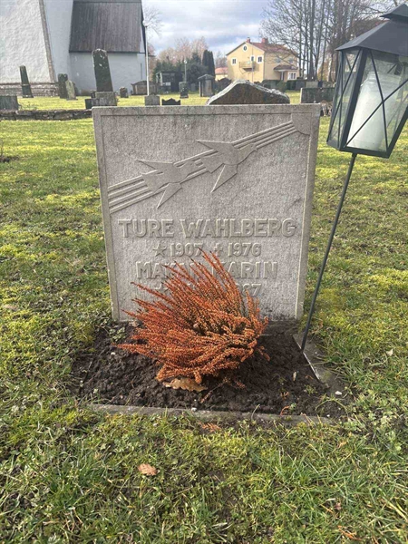 Grave number: E D 53