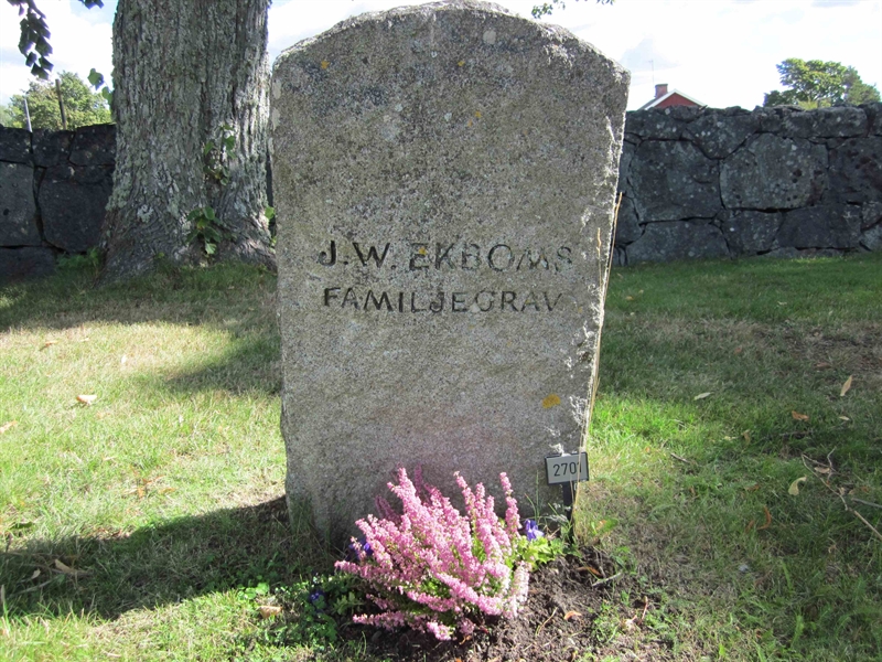 Grave number: KG G  2701, 2702