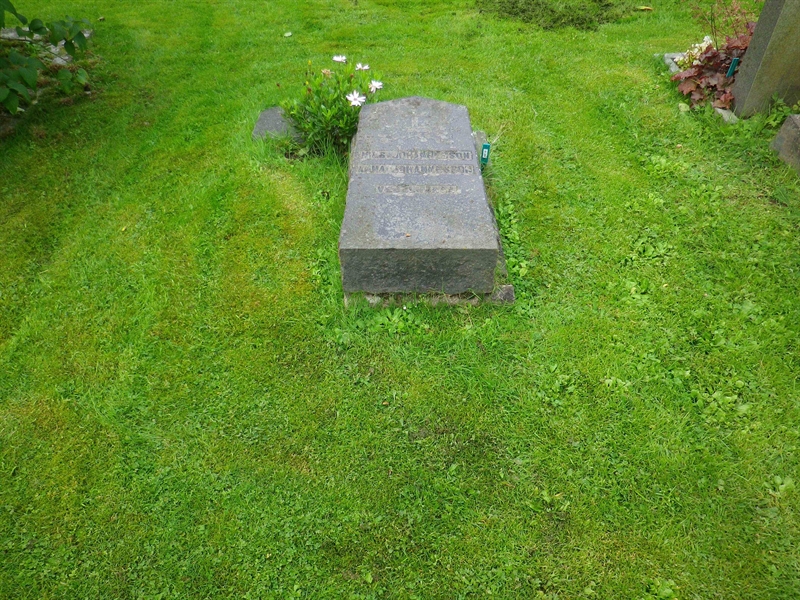 Grave number: VI D    29