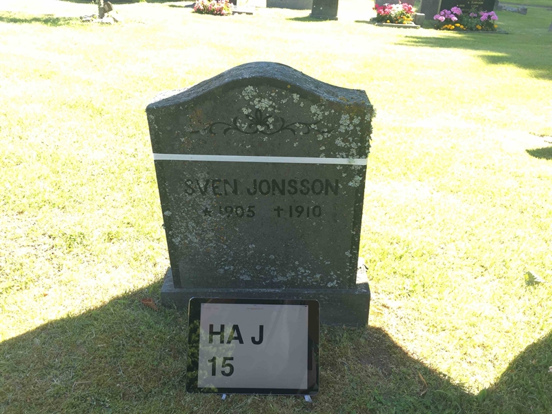 Grave number: HA J    15