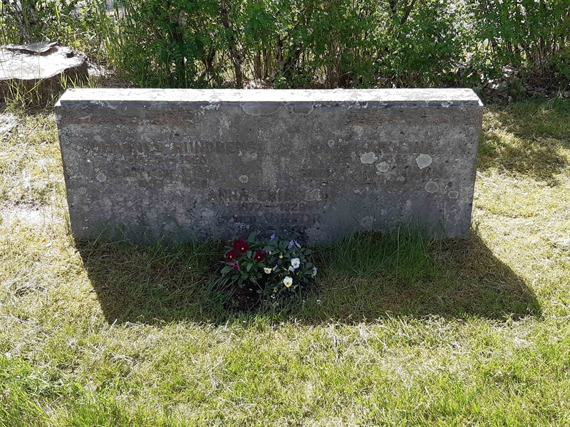 Grave number: JÄ 01    10