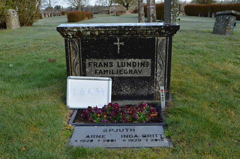 Grave number: LG K     3, 4
