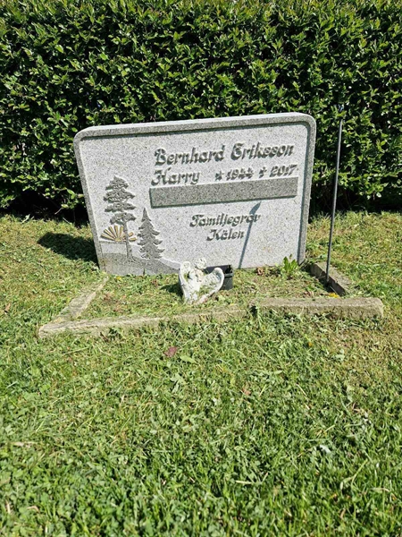 Grave number: 501 26 5301-5302