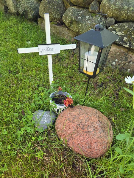 Grave number: RA 001 UG012